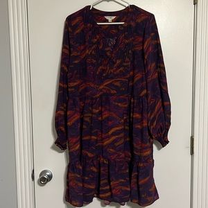 The colors on this dress 😍